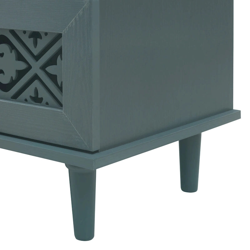 Commode horizontale à 7 tiroirs de style rétro avec façade de tiroirs sculptée et poignées métalliques pour chambre à coucher, salon