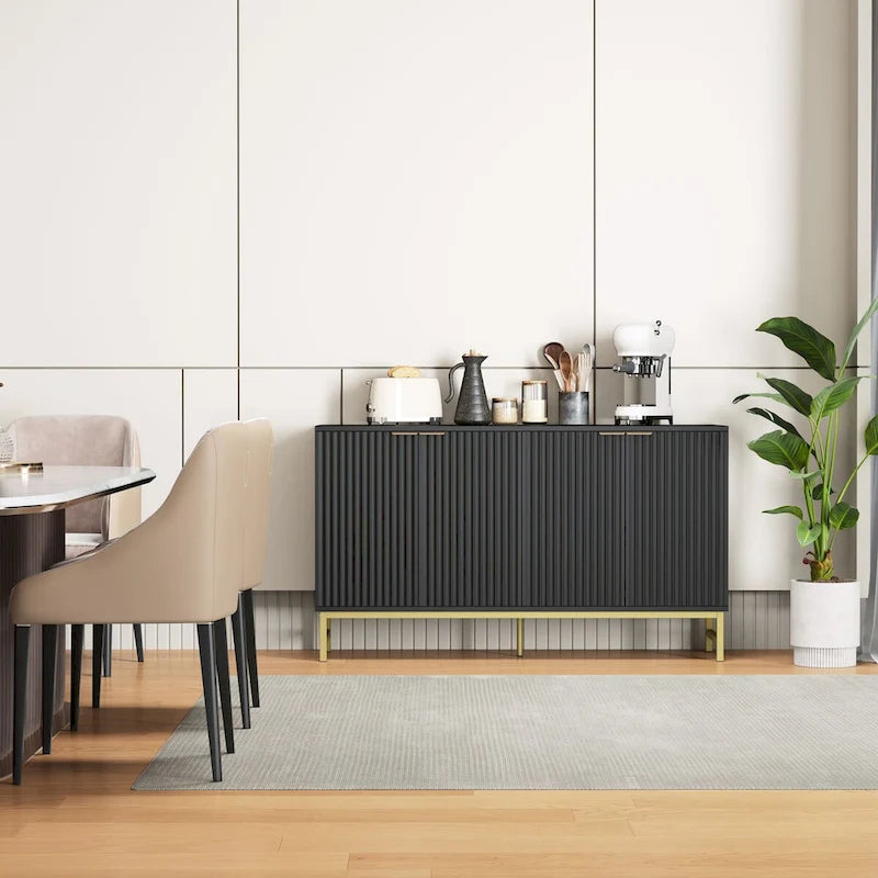 Buffet de cuisine avec portes à motifs ondulés