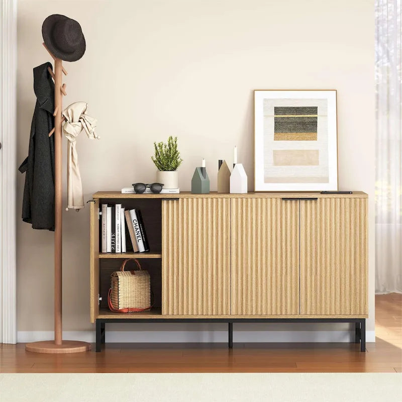 Buffet de cuisine avec portes à motifs ondulés