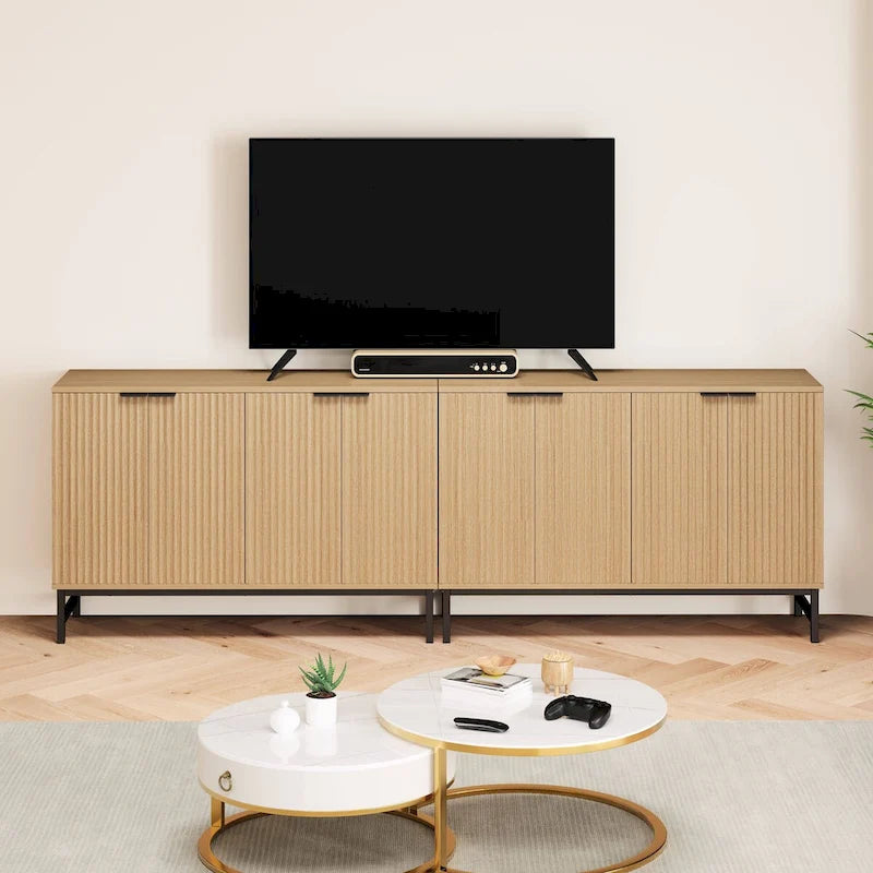 Buffet de cuisine avec portes à motifs ondulés
