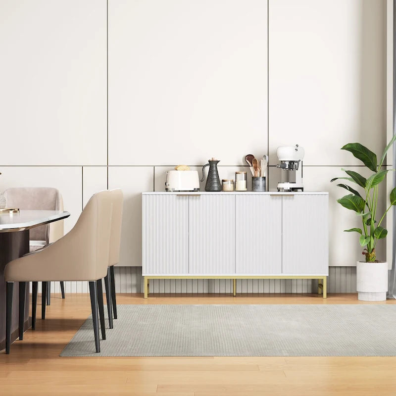 Buffet de cuisine avec portes à motifs ondulés